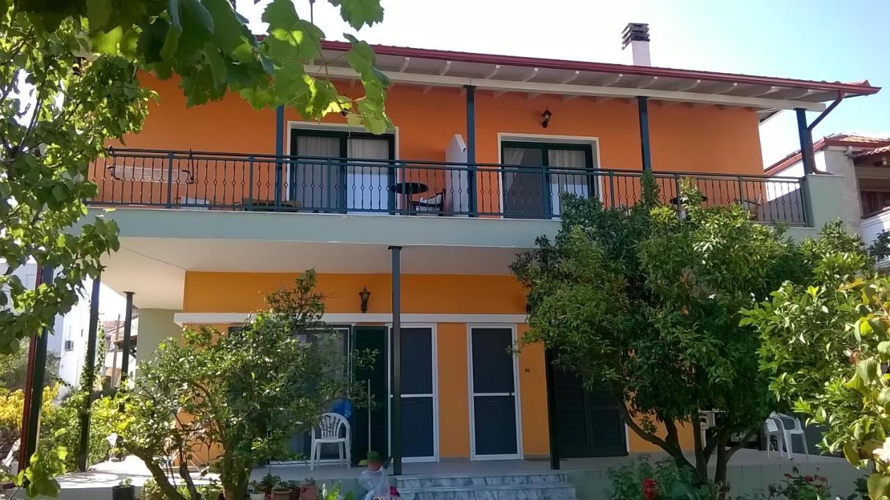 Orange Tree Garden Apartment Pefkochori Bagian luar foto