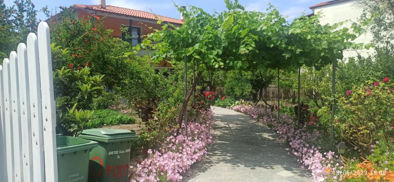 Orange Tree Garden Apartment Pefkochori Bagian luar foto