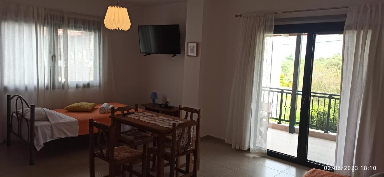 Orange Tree Garden Apartment Pefkochori Bagian luar foto