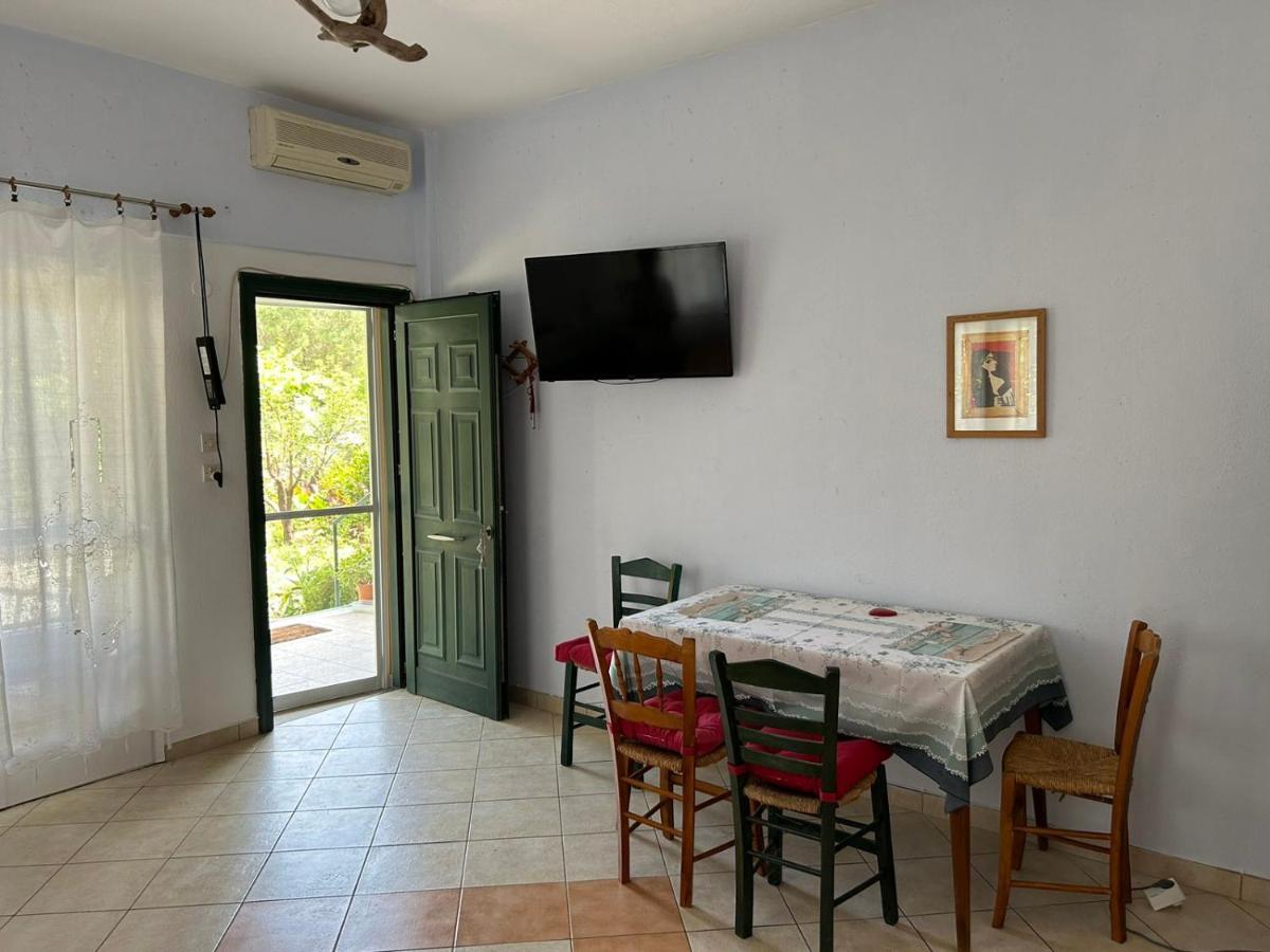 Orange Tree Garden Apartment Pefkochori Bagian luar foto